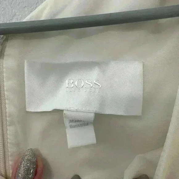 Hugo Boss White Cap Sleeve Cut Out V Back Mini Shift Dress size 6 - Picture 5 of 8